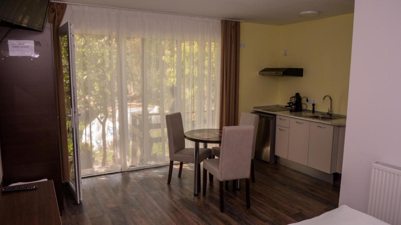 Casa Horea Дева Екстериор снимка