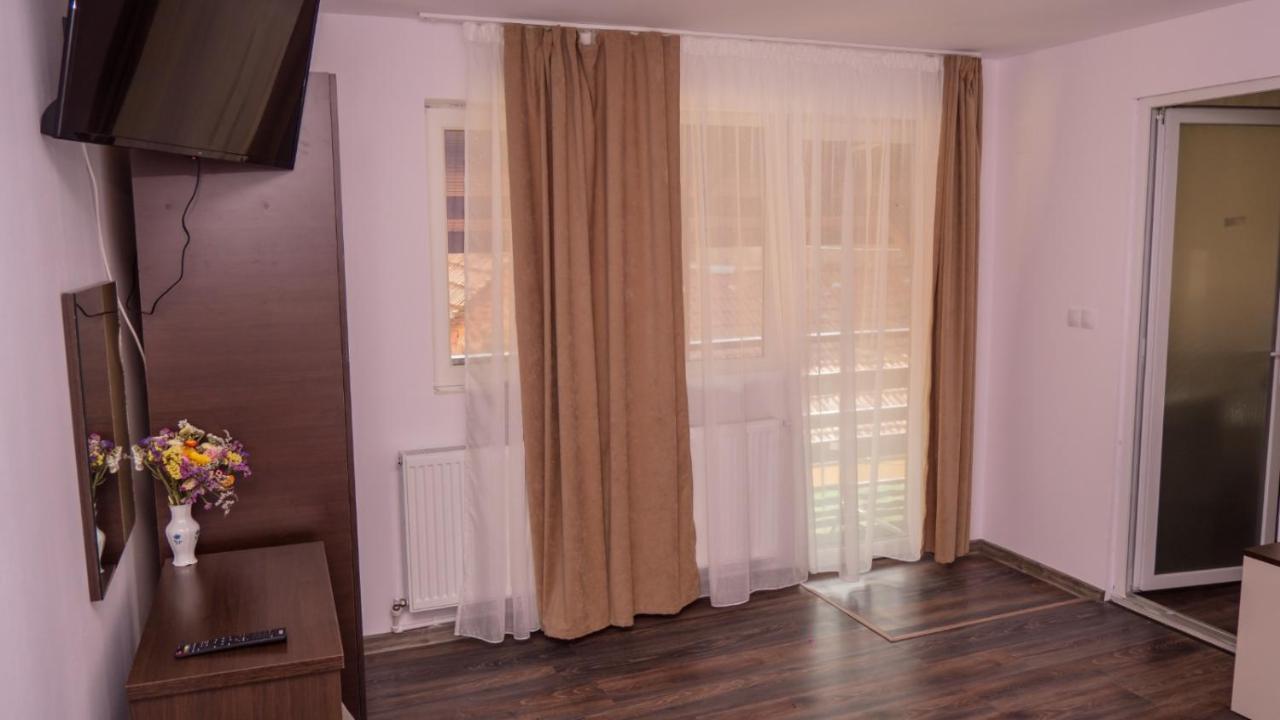 Casa Horea Дева Екстериор снимка