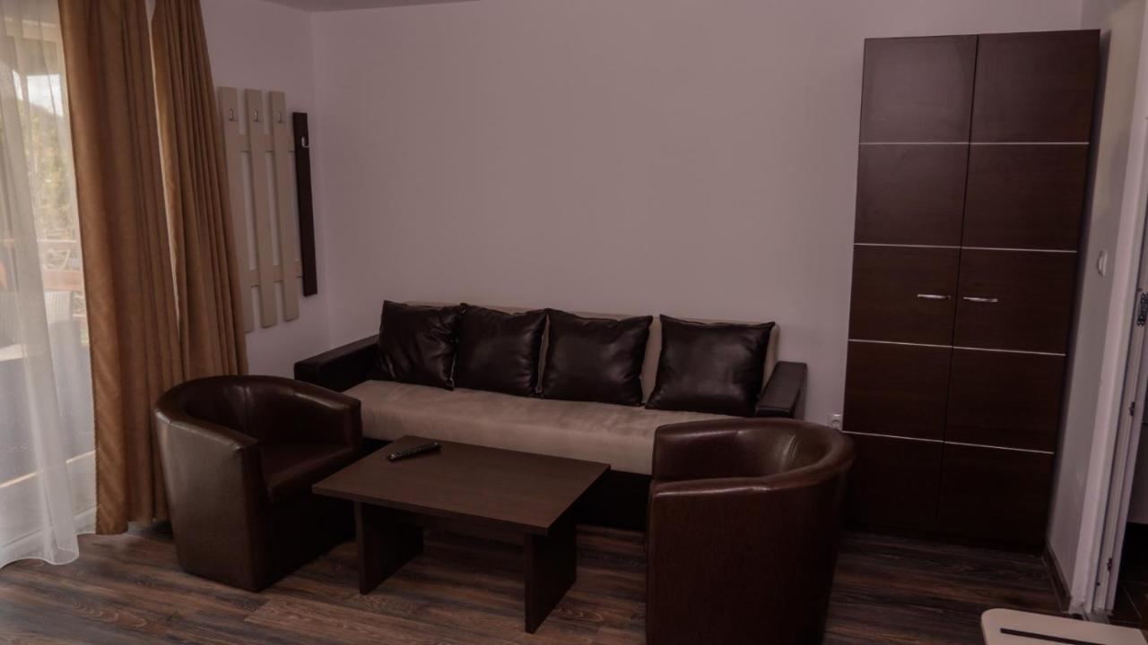 Casa Horea Дева Екстериор снимка
