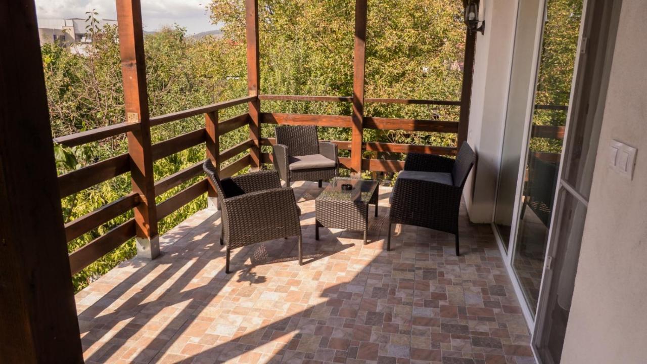 Casa Horea Дева Екстериор снимка